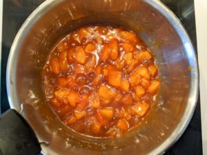 Ajout abricots gélatine caramel